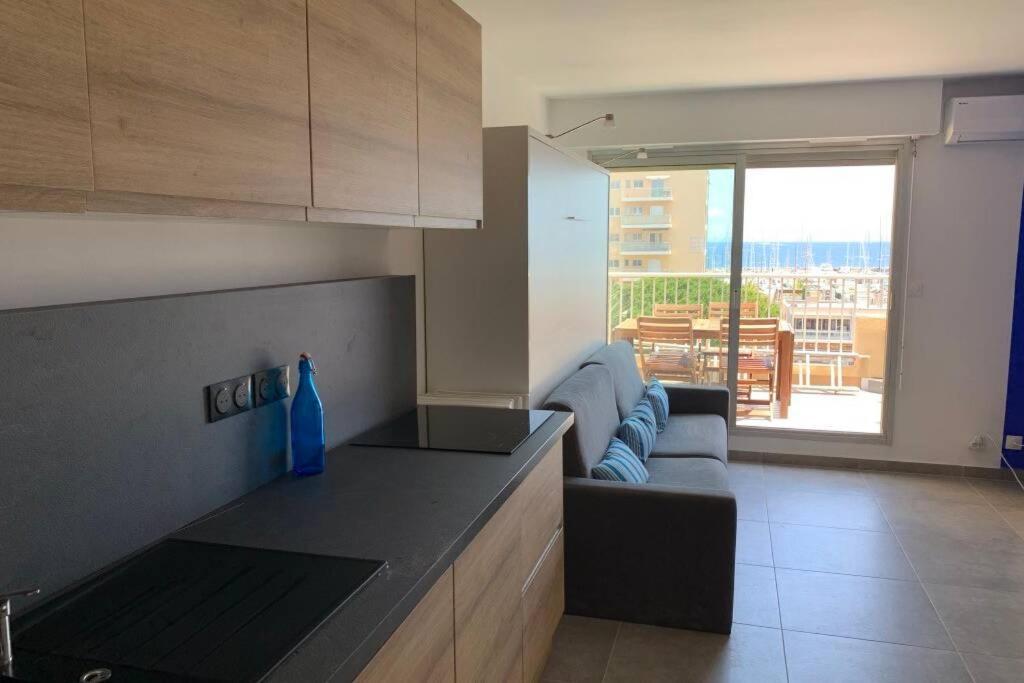 L'Effet Mer, Duplex Sur Le Port Avec Ses 2 Terrasses Vue Mer Hyeres Luaran gambar